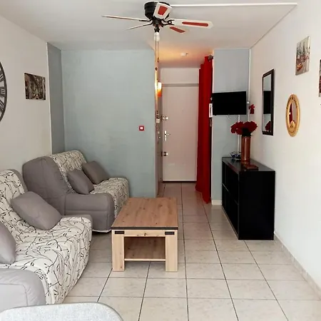 Apartament Beautiful Studio Close To The
